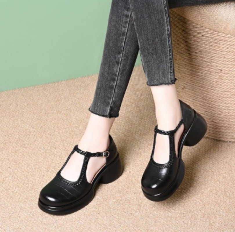 Women Black Croc‑Embossed Mary - đánh giá và giá Women'S Shoes Crocs